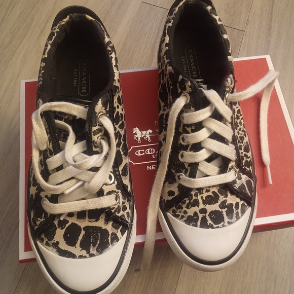 Coach Shoes - Coach Womens Shoes Leopard Print Barrett Low Top‎ Sneakers Size 6M